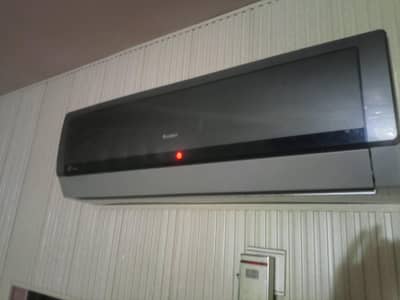 Gree G10 Interverter AC.