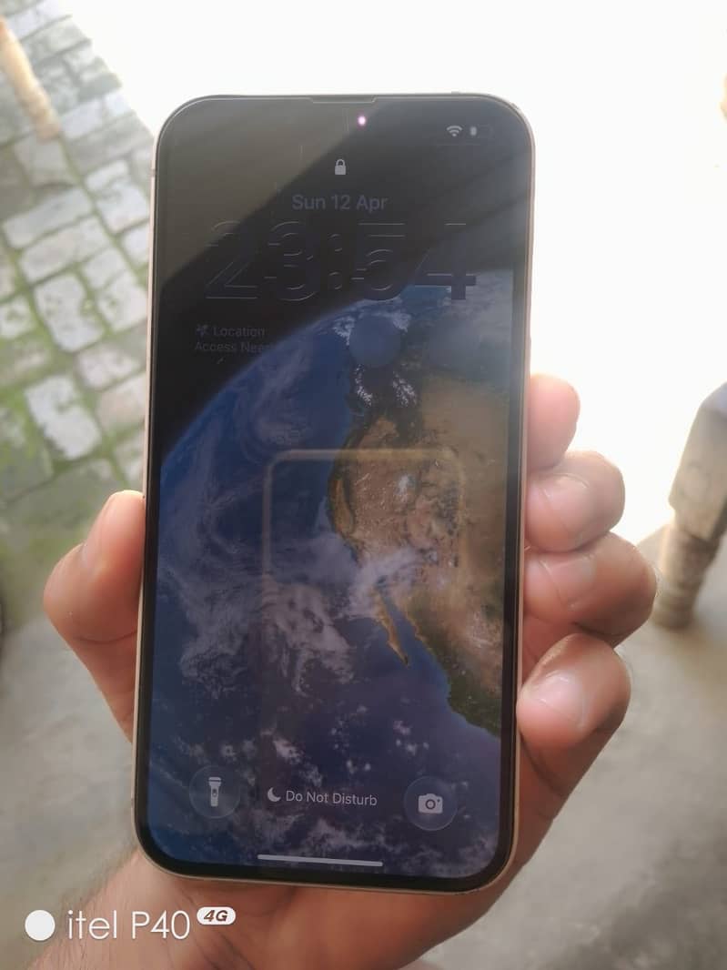 Apple iPhone 13 1