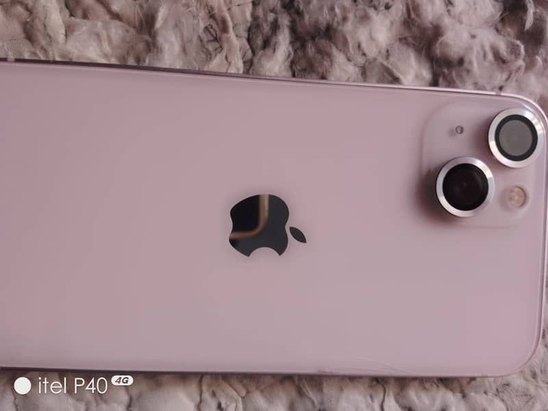 Apple iPhone 13 4