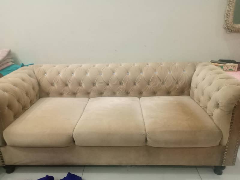 sofa set or 1 table 1