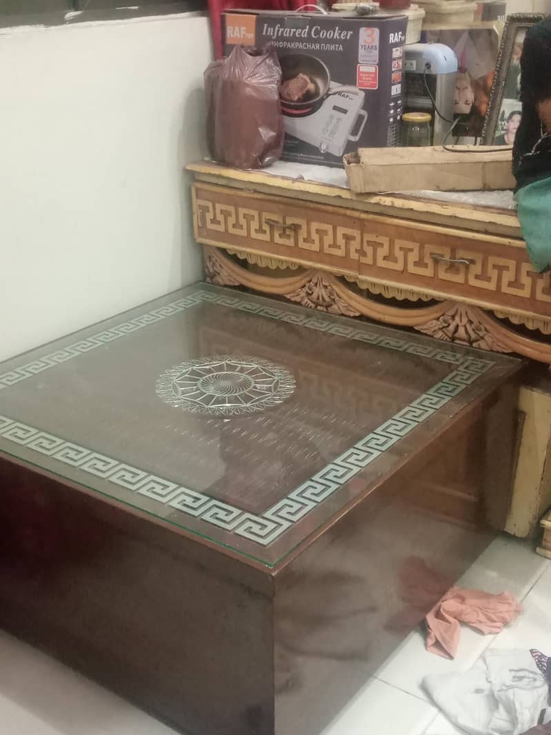 sofa set or 1 table 5