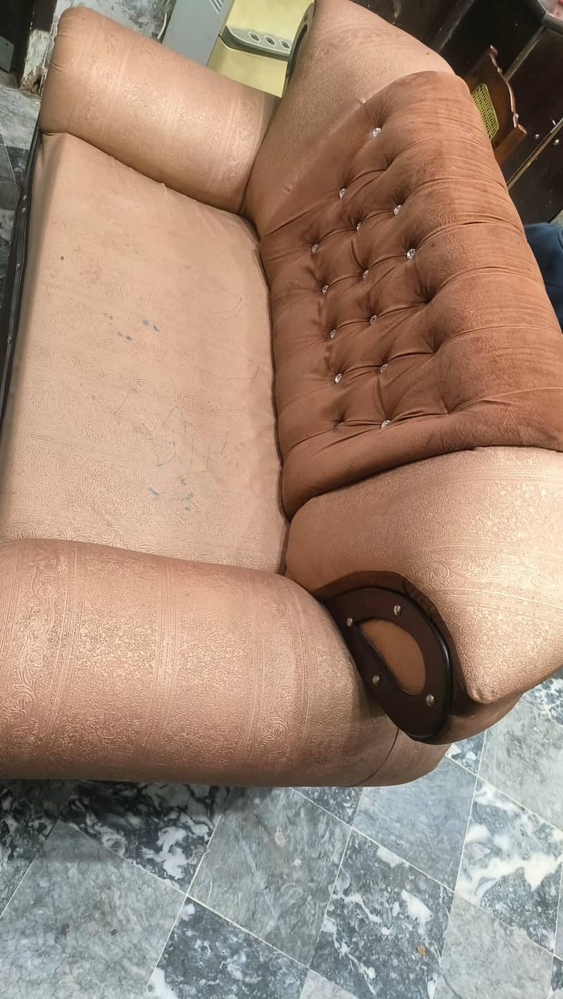 Elegant Sofa 1