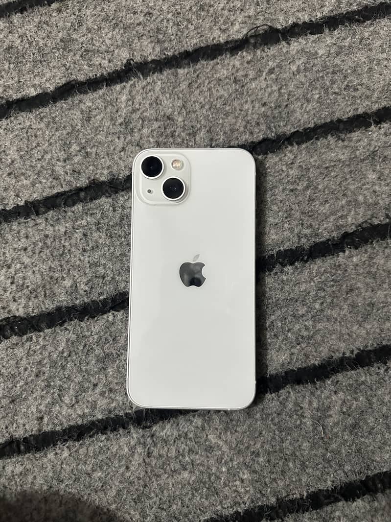 Apple iPhone 13 4