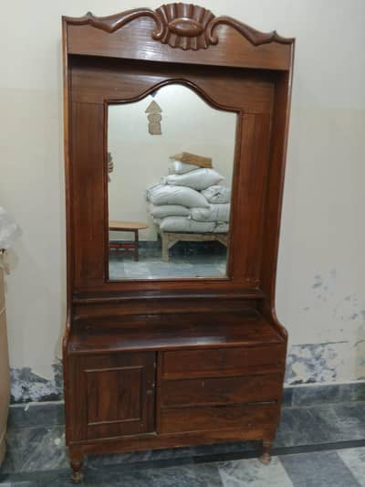Dressing table