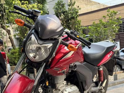 Suzuki GSX 125