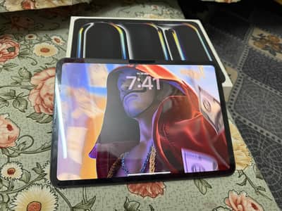 Ipad M4 (Wifi + Cellular)