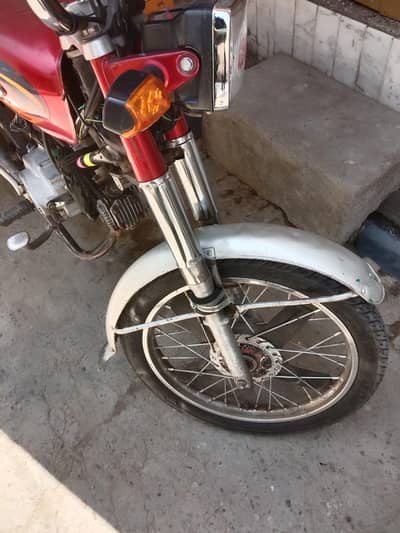 united ricksha 2023  for sale good condition. WhatsApp 03034915357