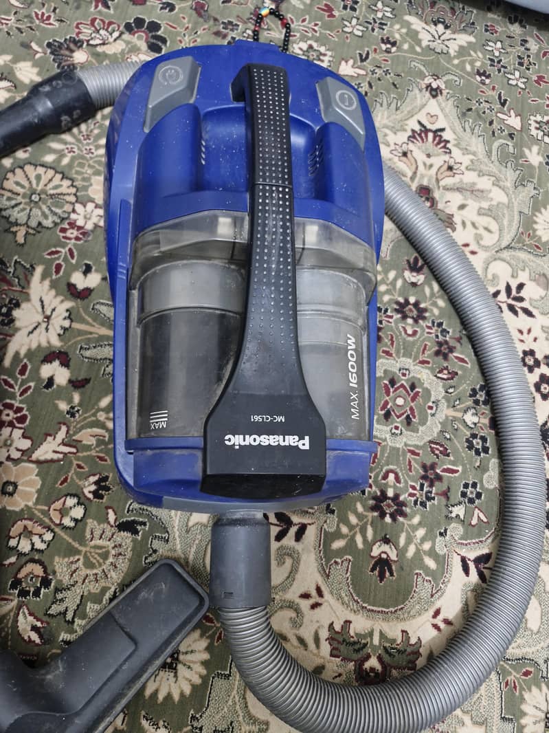 vacuum cleaner 1