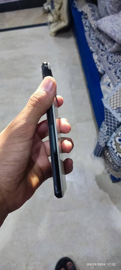 Google Pixel 6A Exchange with iphone 13 14