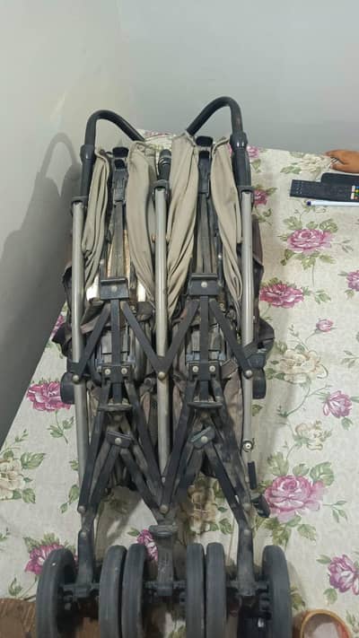 twine stroller/prame