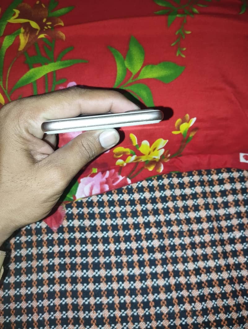 Apple iPhone 8 Plus 7
