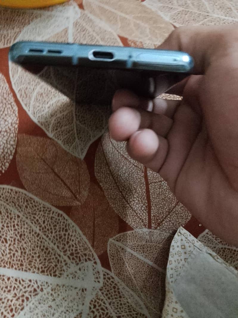 One Plus 9 Pro 6