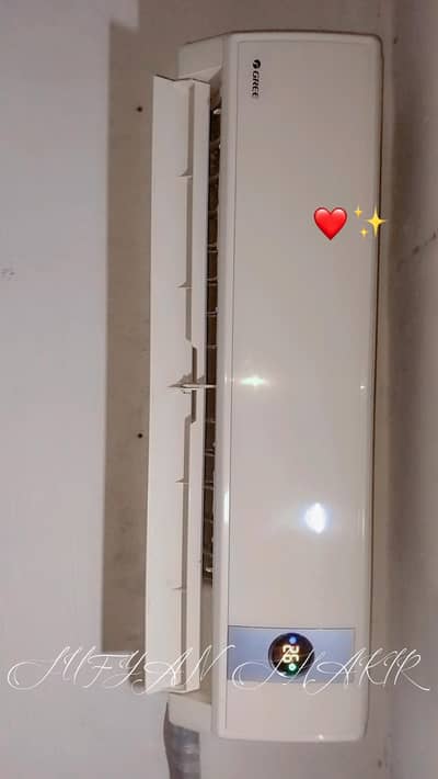 Gree Ac non-inverter for sell only serious buyer