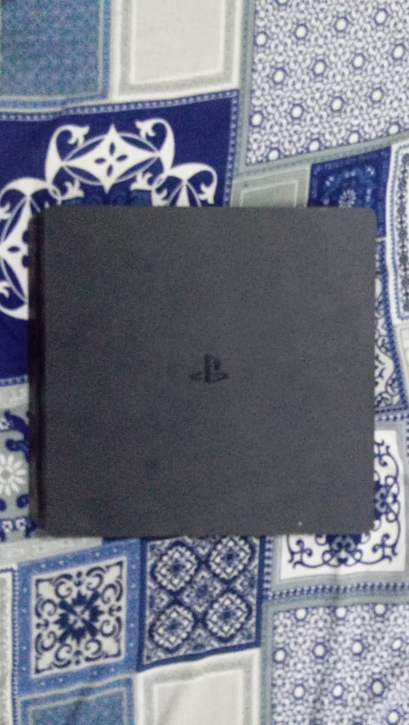 Ps4 slim 1