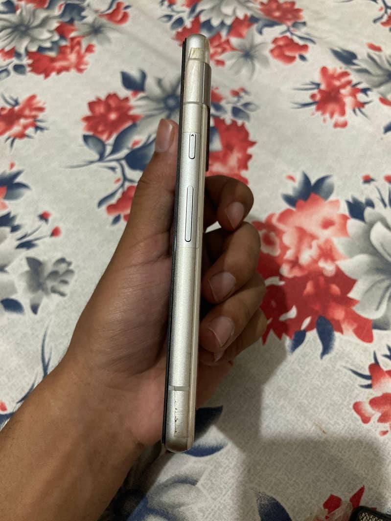 Google Pixel 7a 4