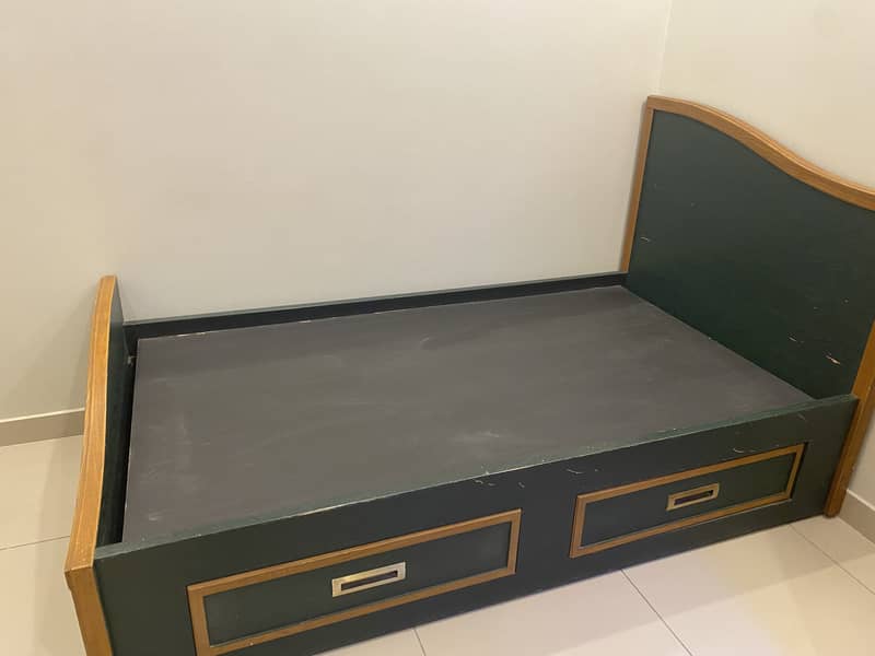 Single beds 0