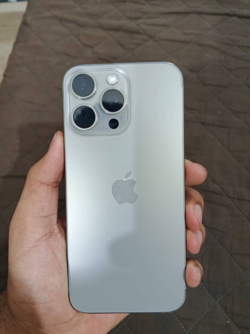 Iphone 15pro max 3