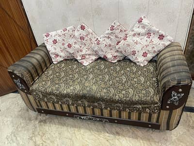 3 Seater Sette with cushions & Full top Cover