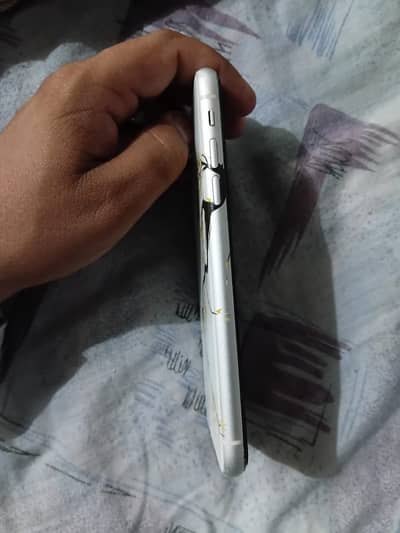 Apple iPhone XR my watsap nmbr 03473919512