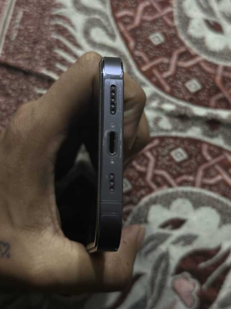 Apple iPhone 14 Pro 0