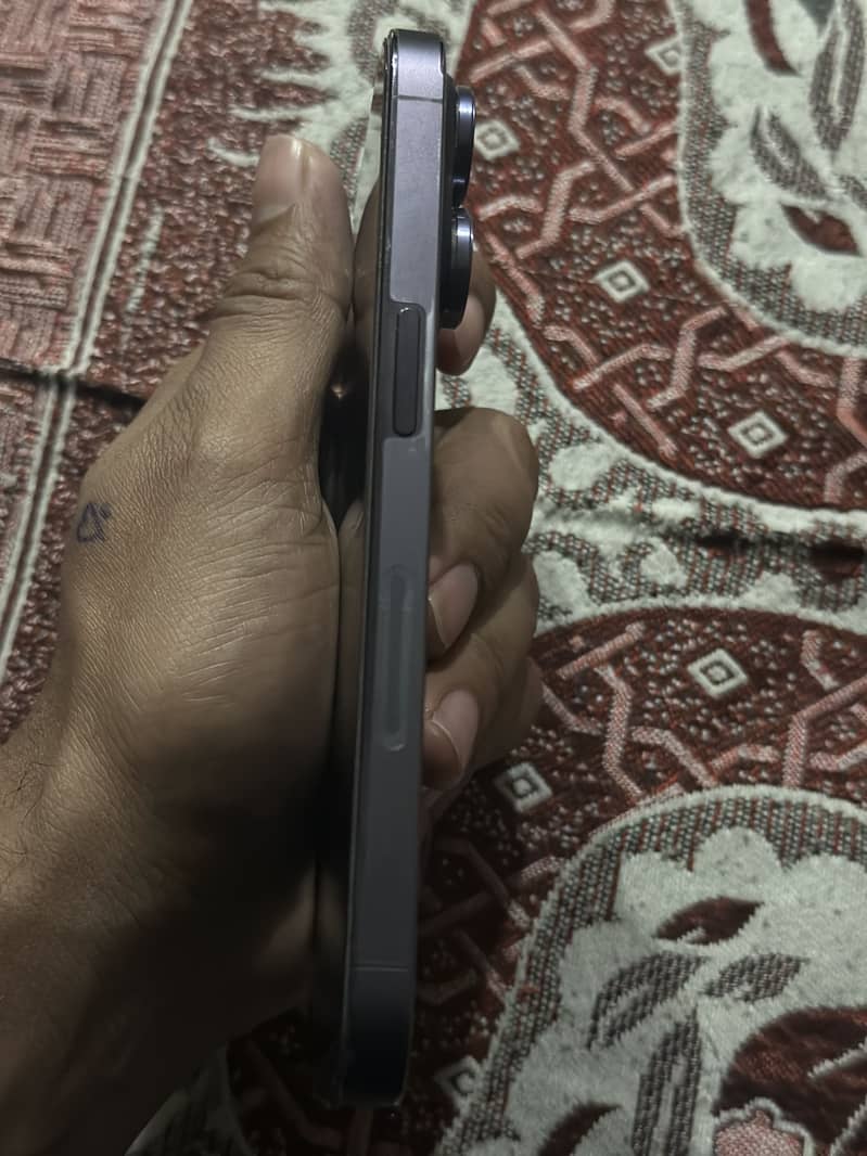 Apple iPhone 14 Pro 2