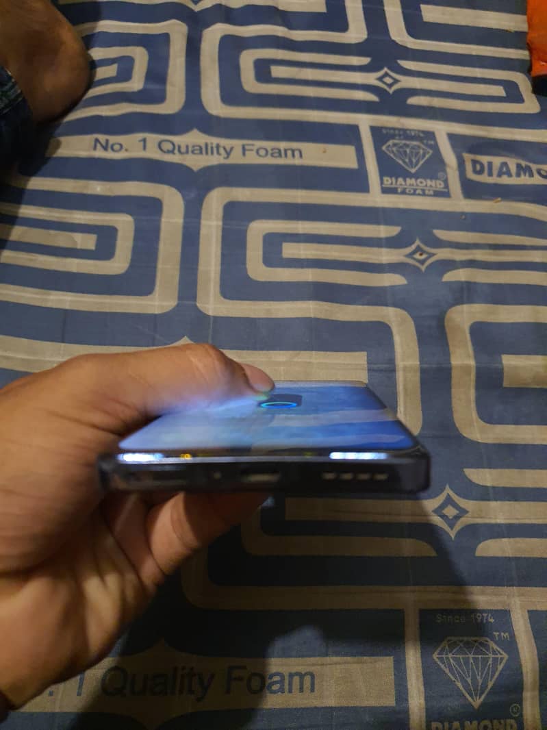 Infinix Note 40 4
