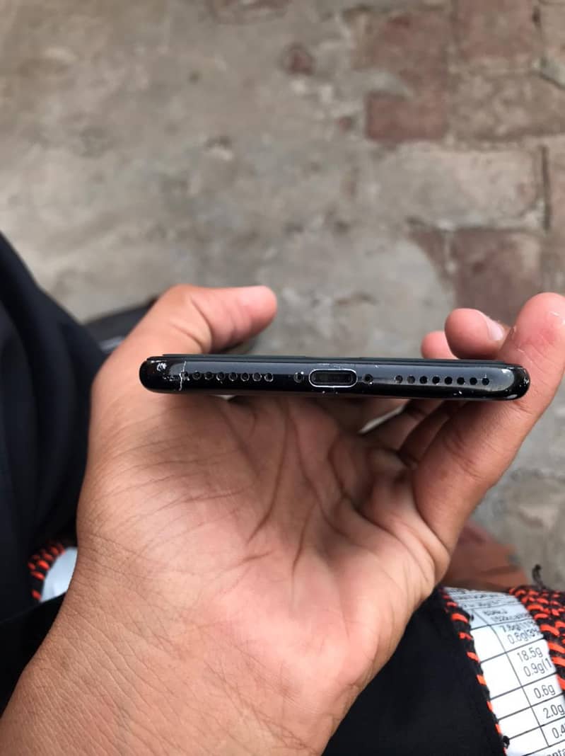 Apple iPhone 7 Plus 8