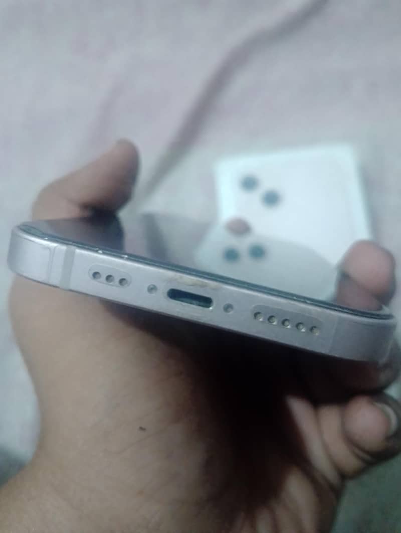Apple iPhone 13 3
