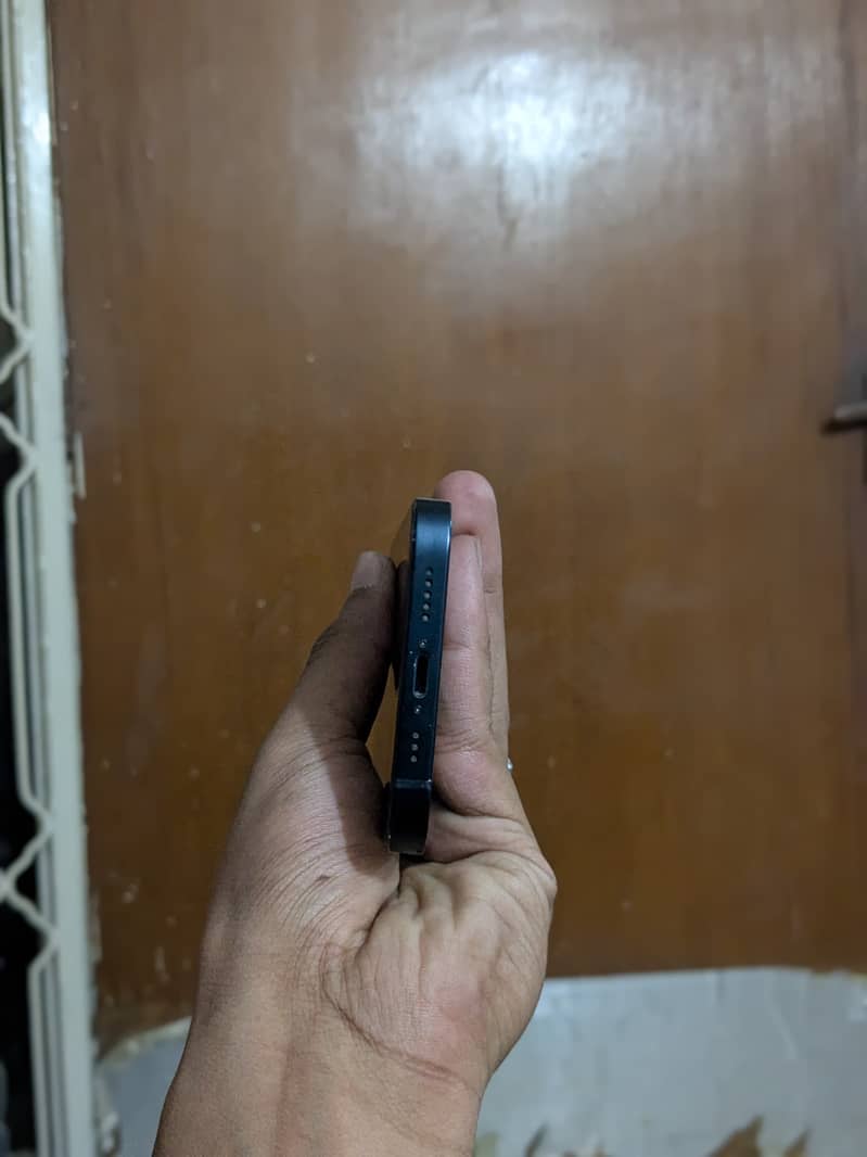 Apple iPhone 13 3