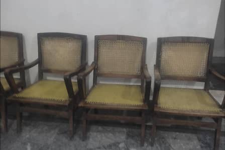 solid wooden chairs 4 piece