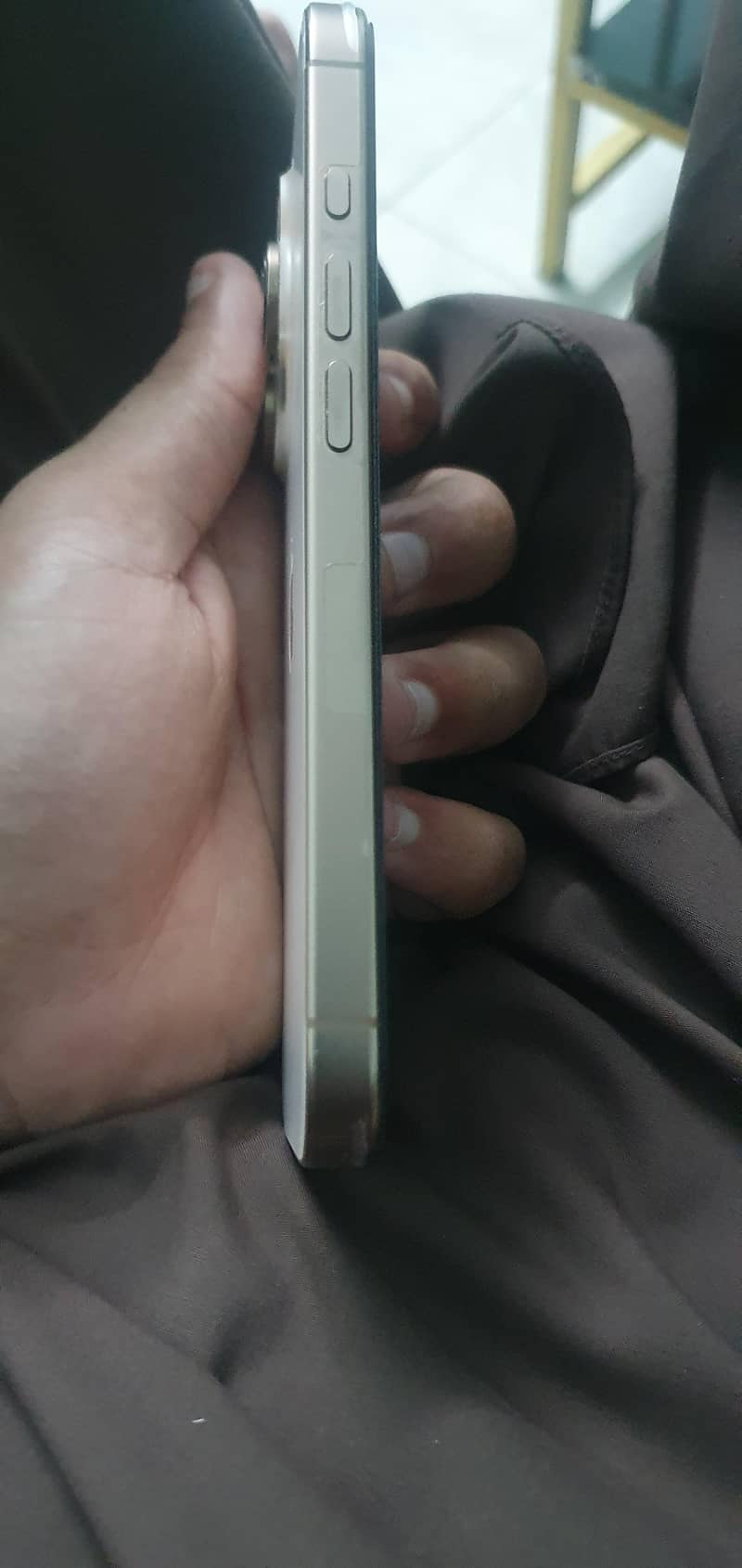 Apple iPhone 16 Pro 1