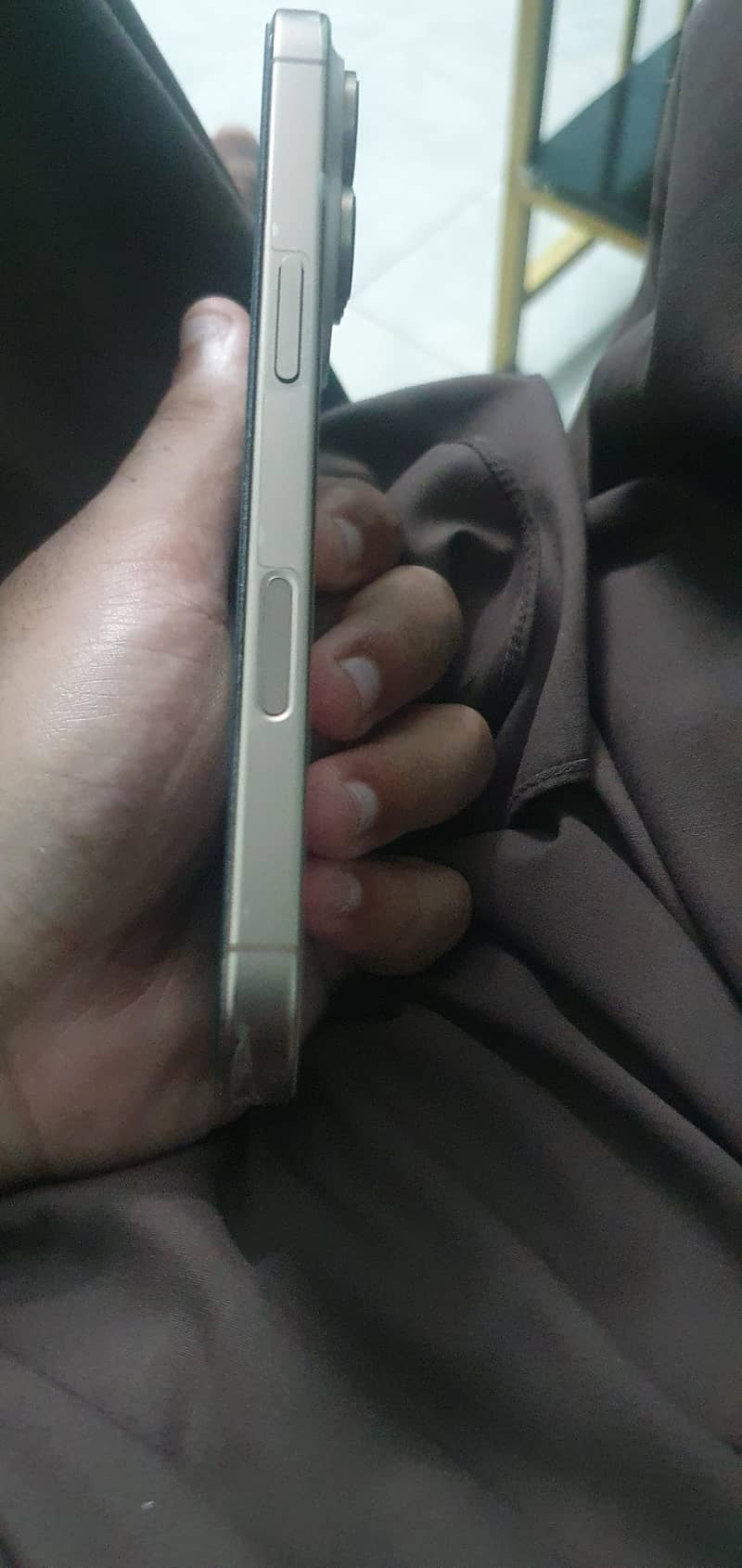 Apple iPhone 16 Pro 2