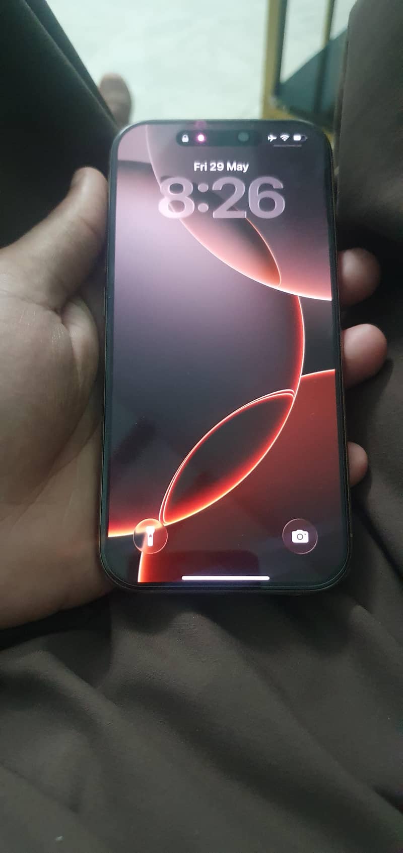 Apple iPhone 16 Pro 3