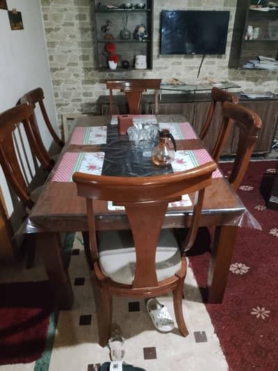 Dining table 6 setter