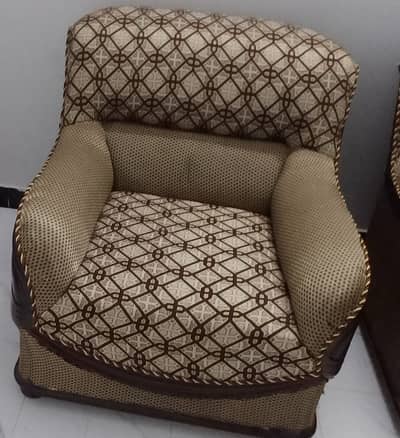 5 Seater’s Sofas Set with Table