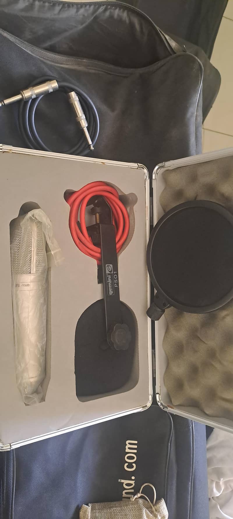Condenser Studio Mic Behringer B2 4