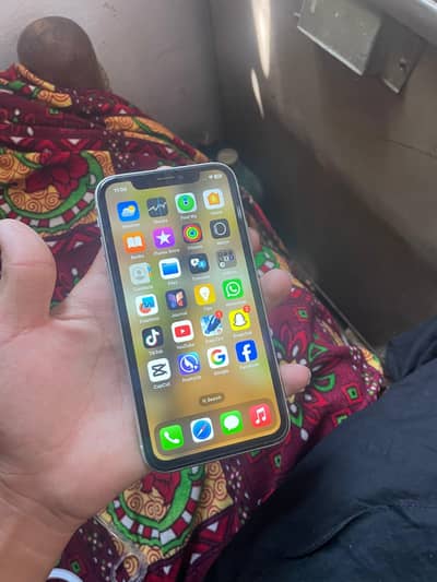 Apple iPhone XR