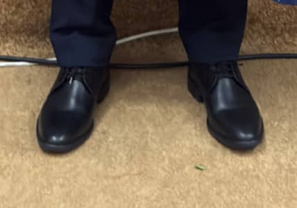 Bata Ambassador #41 size ki waja sa sale kar raha 6 hour use only