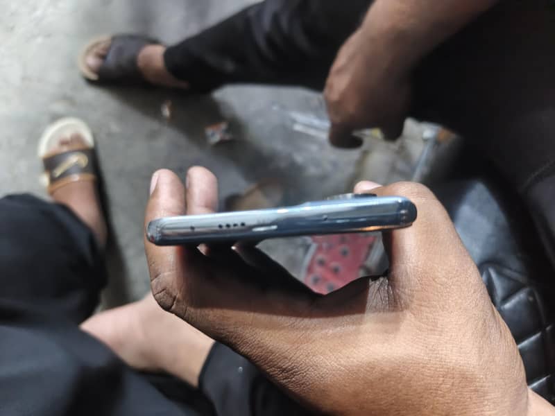 Tecno CAMON 40 Pro 1
