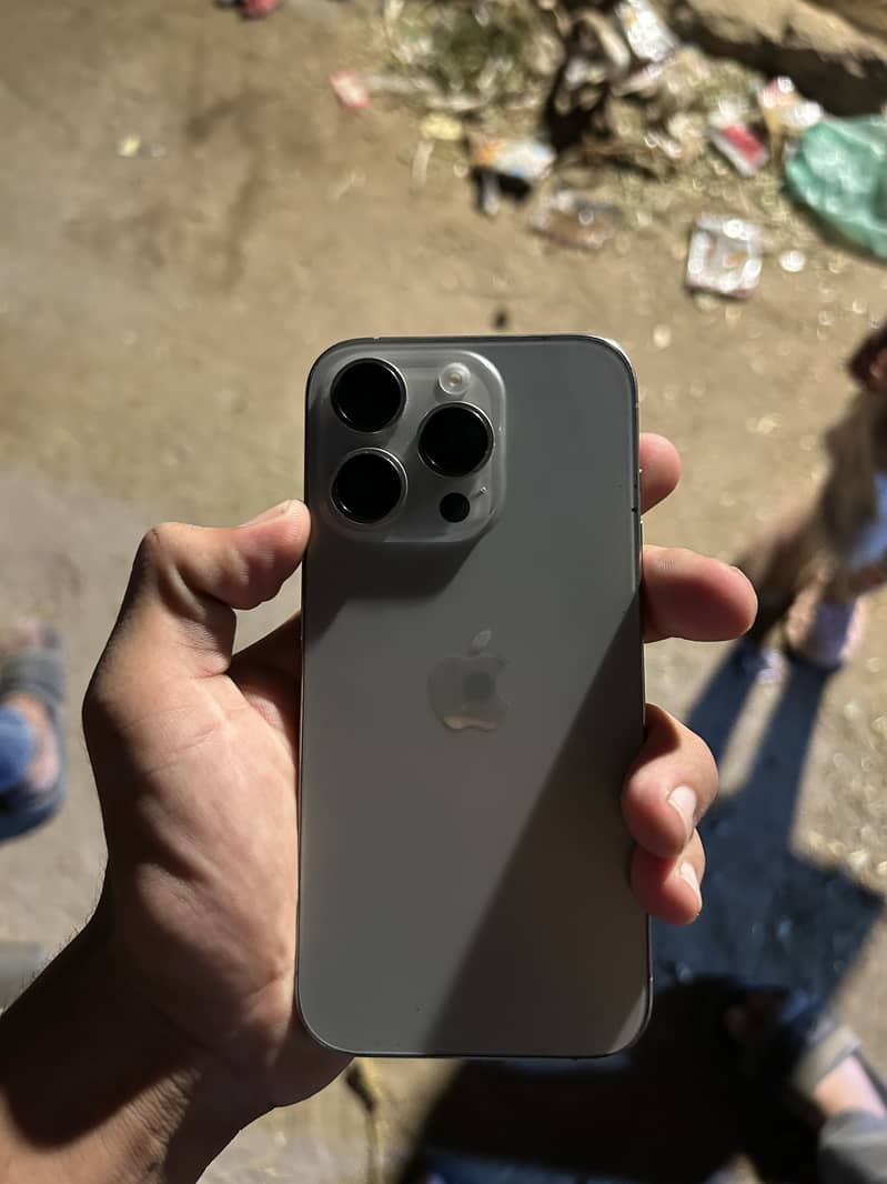 Apple iPhone 15 Pro 6
