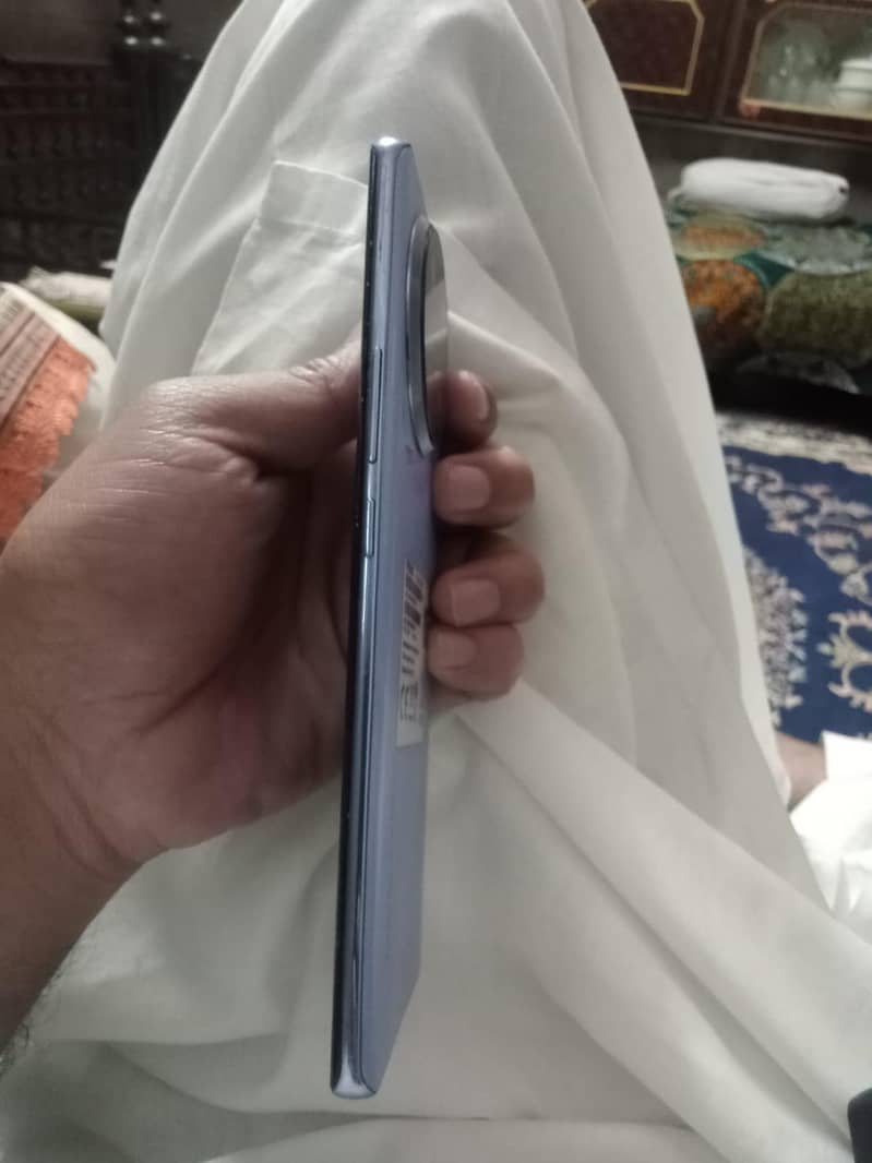 Tecno CAMON 30S 3
