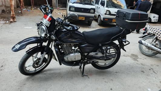 SUZUKI GS 150 SE Touring Beast