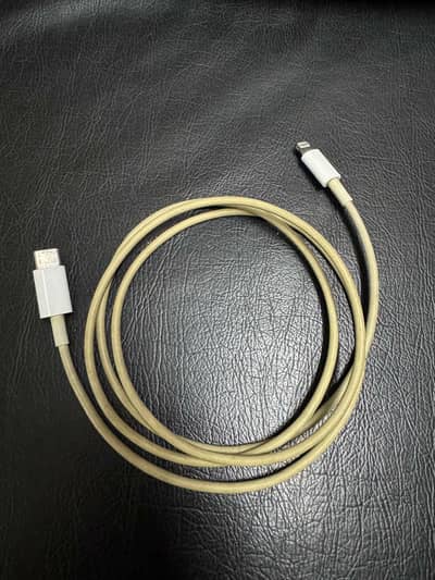 Apple iphone genuine/original charging cable/charger