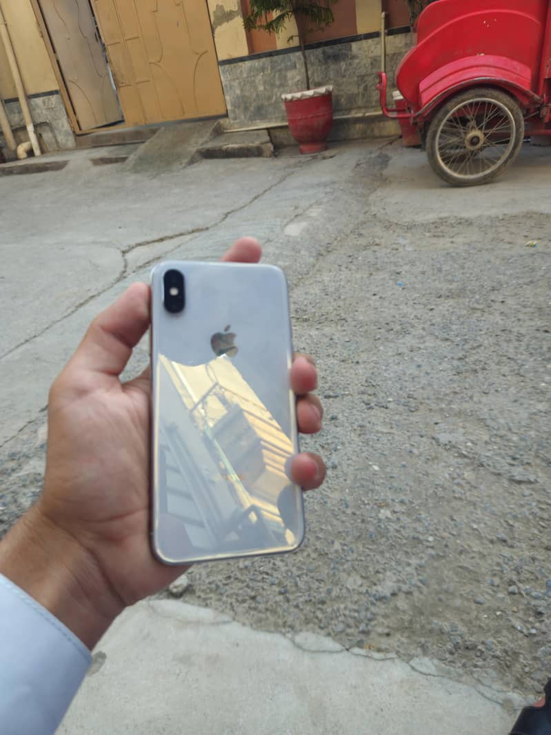 Apple iPhone X 3