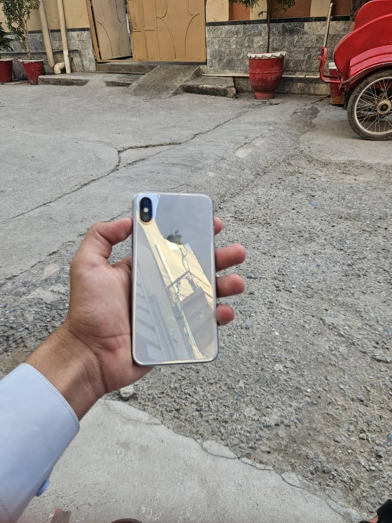 Apple iPhone X 6