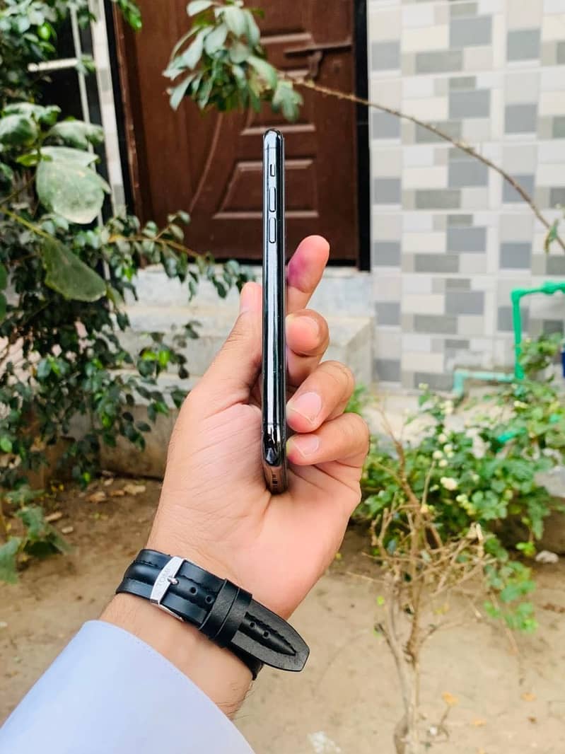 iPhone 11 Pro 64gb 4