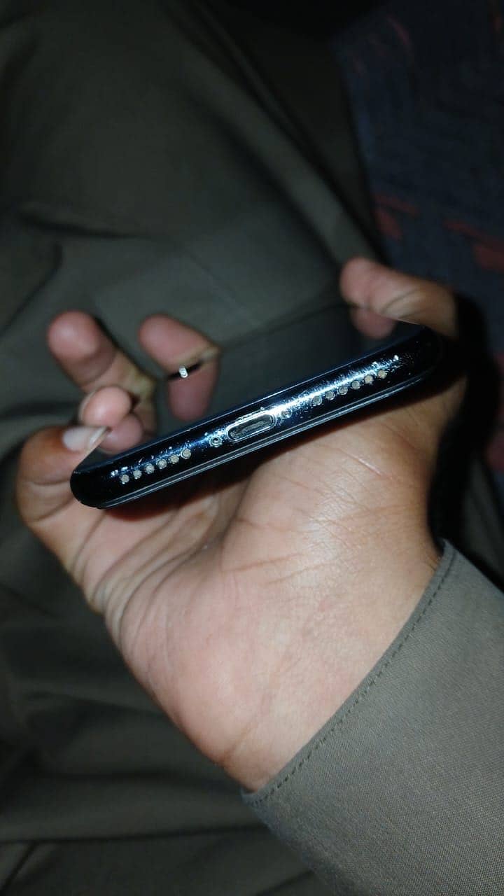 Apple iPhone X 0