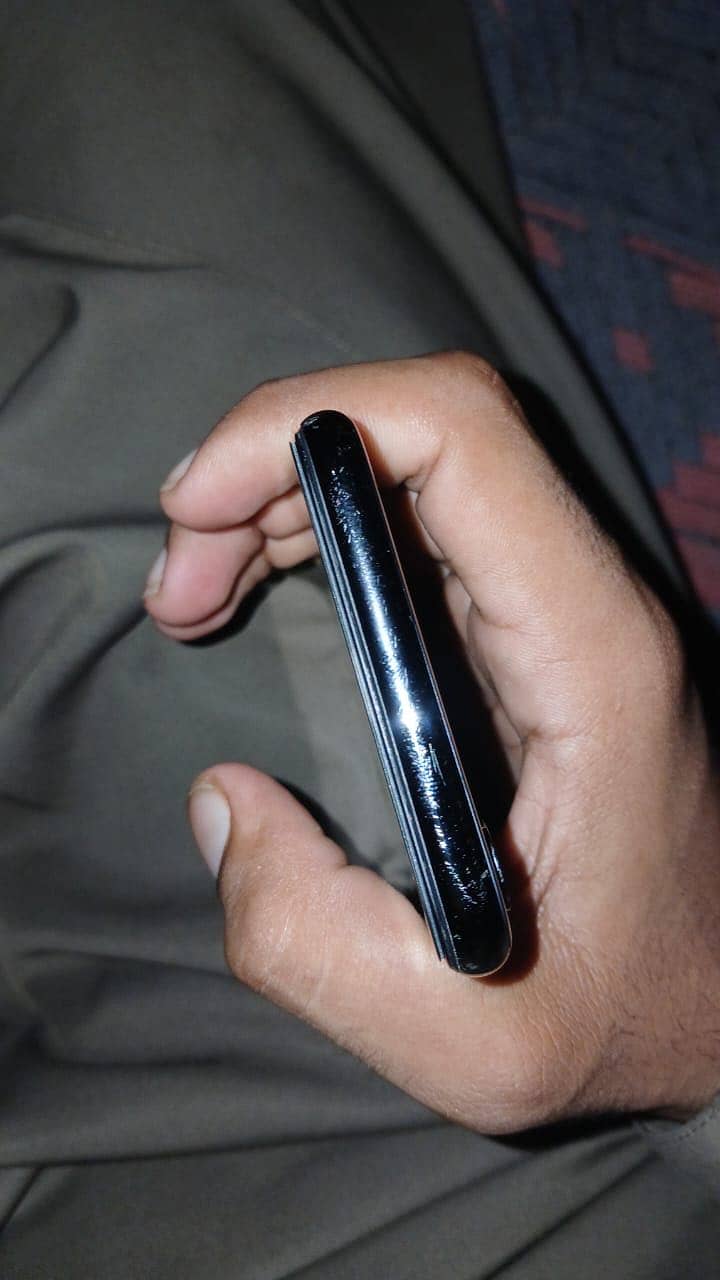Apple iPhone X 3