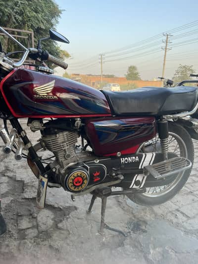 Honda 125 For Sale 10 by 10 Condition Only Office Use howa hy
