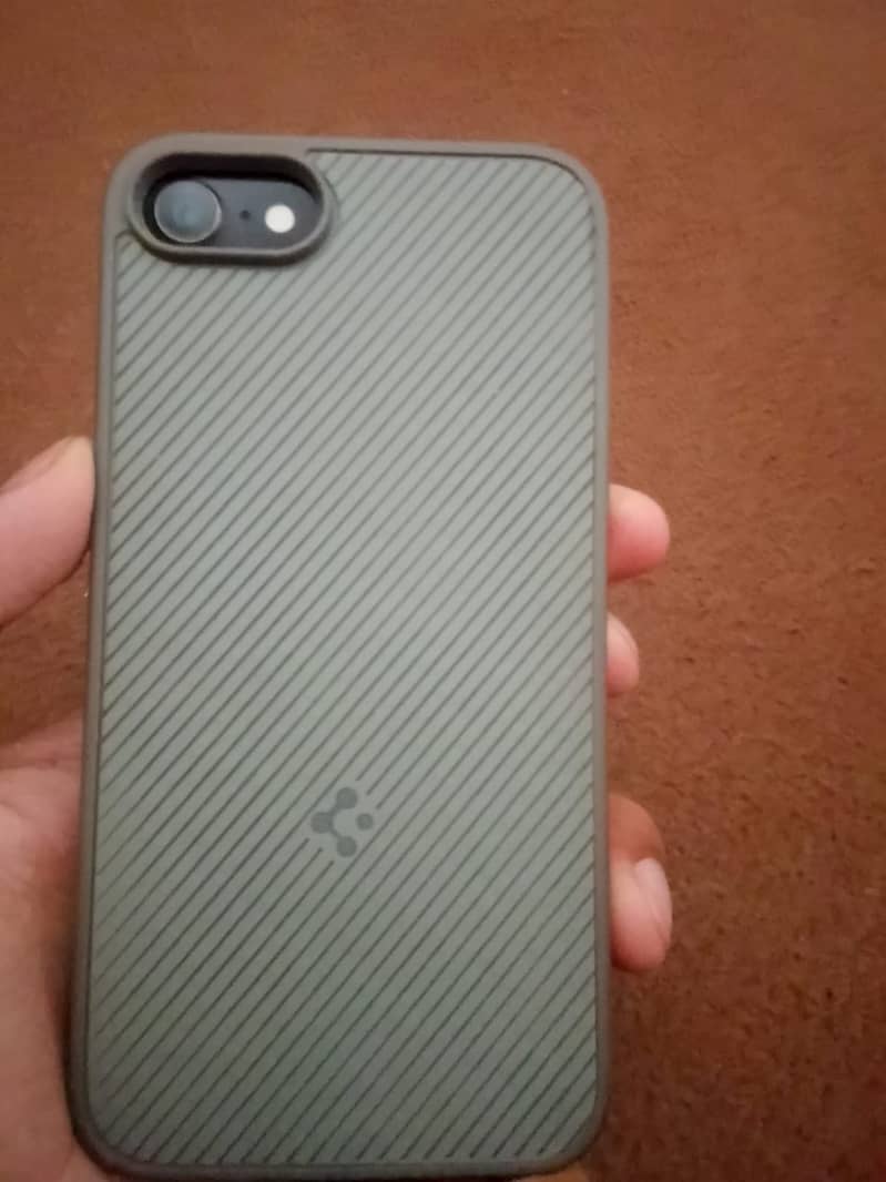 Apple iPhone 8 1